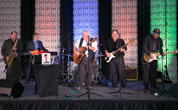 <div>
The evening ended with great music provided by Pat Guadagno and his band.</div>
<div>
The evening ended with great music provided by Pat Guadagno and his band.</div>